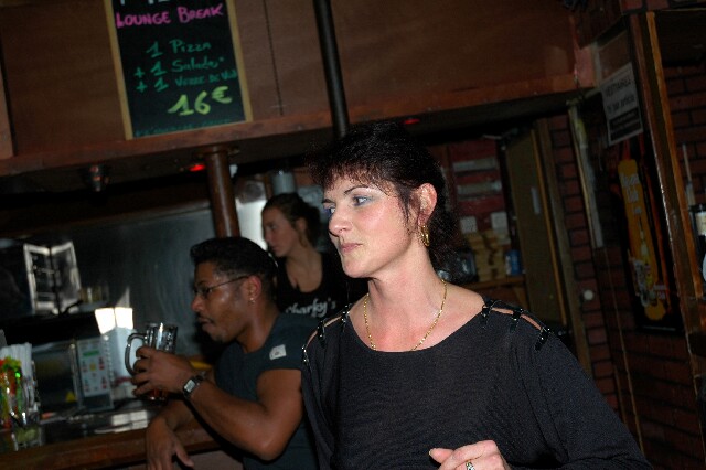 min 2005 11 06 sharkys 079